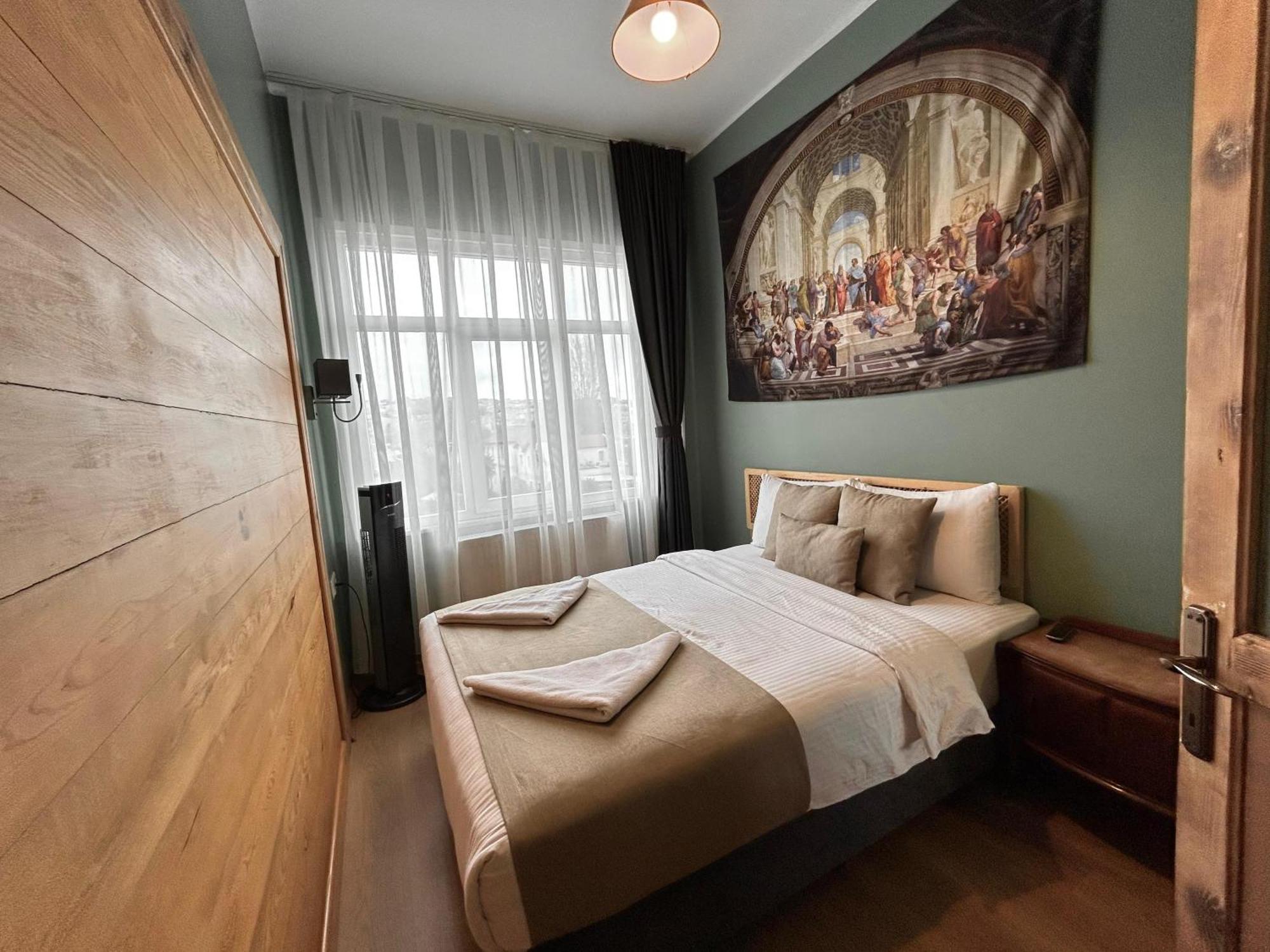 Waterfront Apartment By The Tram - Terrace With Dome & Golden Horn View In Fatih Istanbul Exterior photo