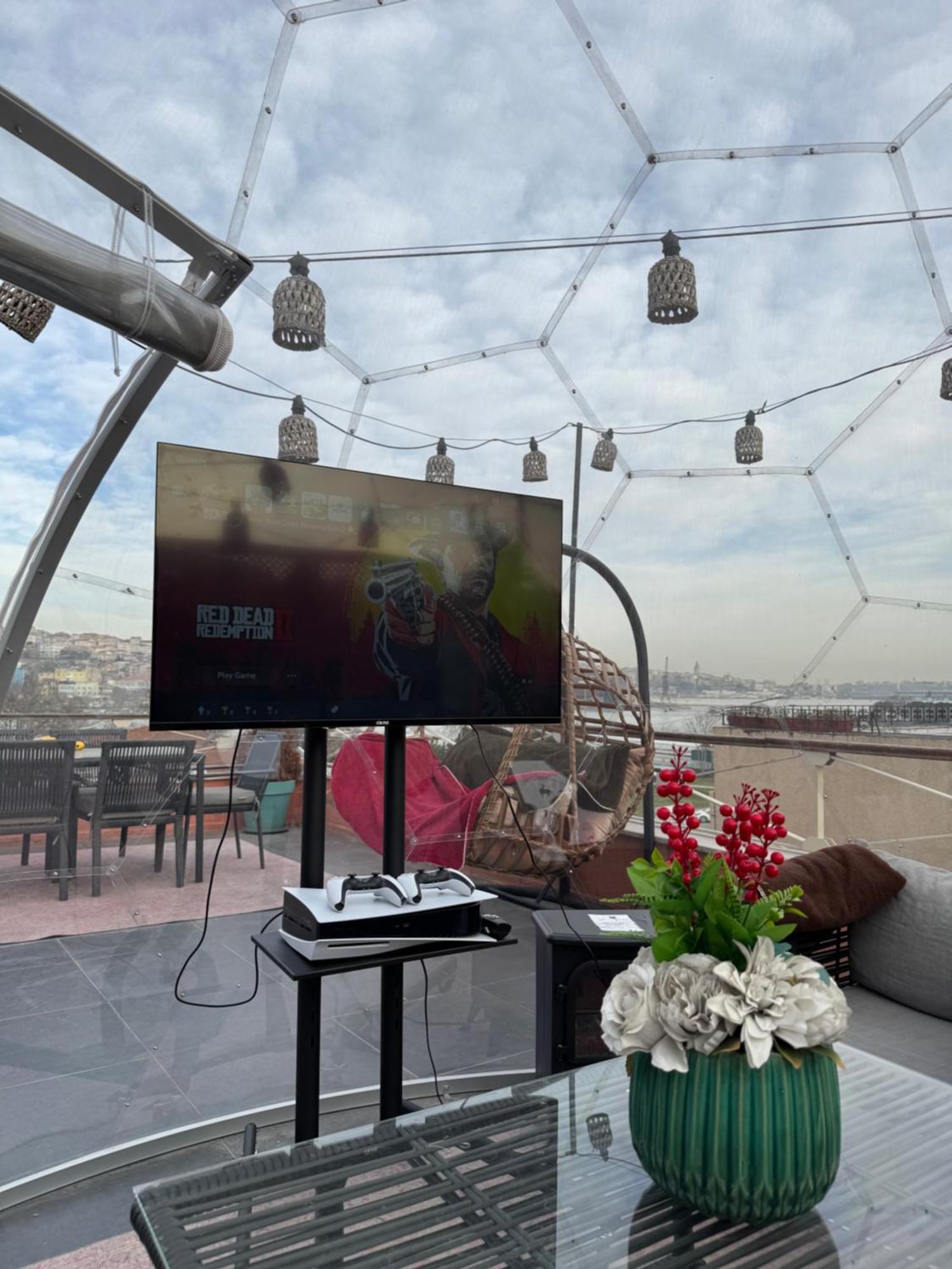 Waterfront Apartment By The Tram - Terrace With Dome & Golden Horn View In Fatih Istanbul Exterior photo